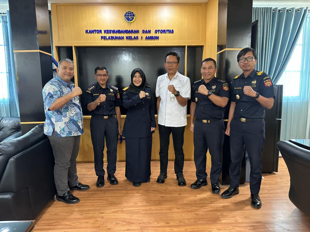Tingkatkan Koordinasi, Bea Cukai Ambon dan Kanwil Bea Cukai Maluku Gelar Kunjungan Kerja ke KSOP Ambon